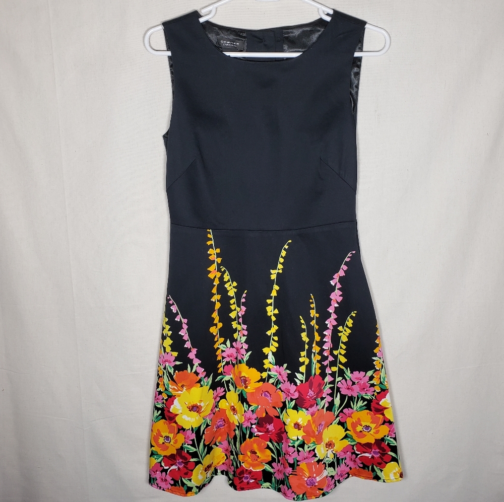 Black dress with floral pattern sleeveless formal size 4 petite flowers short 4P